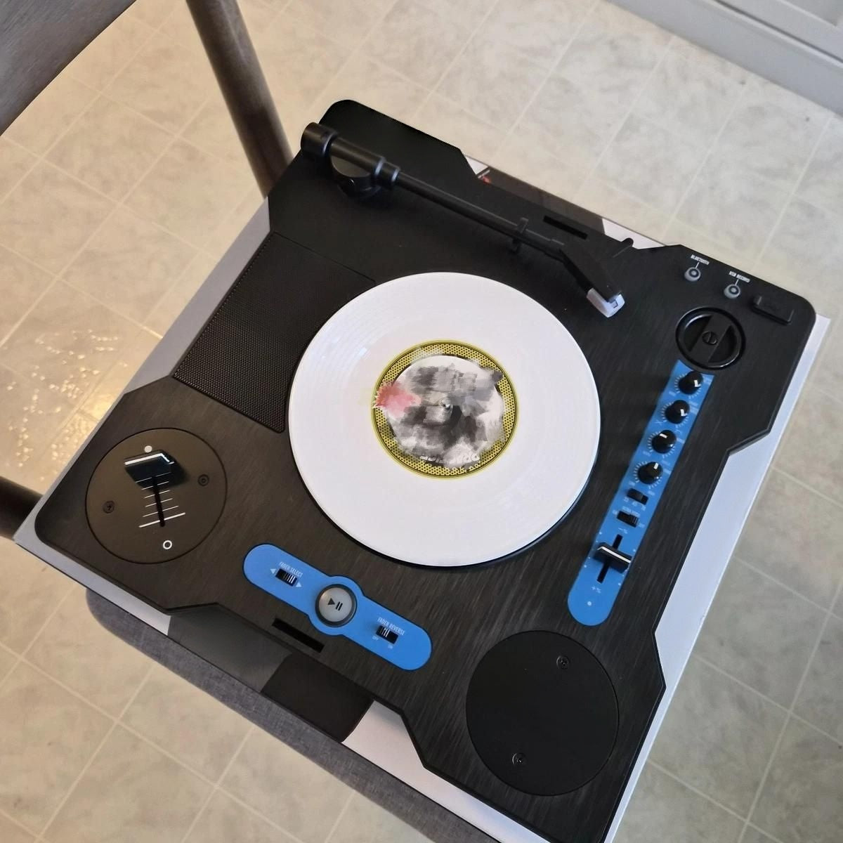Portable Scratch Turntable – Battery‑Powered DJ System with Crossfader & Bluetooth 🎧🔥🎶